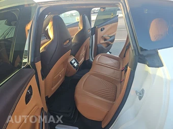 2022 Aston Martin DBX - miniatura 19
