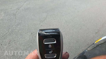 2022 Aston Martin DBX - miniatura 29