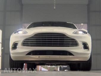 2022 Aston Martin DBX - miniatura 3