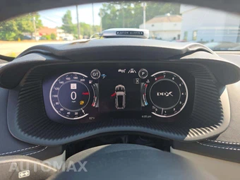 2022 Aston Martin DBX - miniatura 9