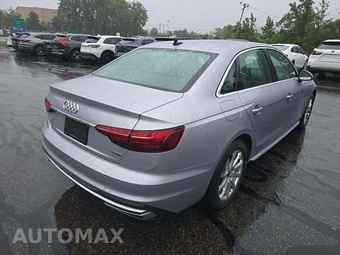 2022 Audi A4 Sedan Premium – miniatura 3