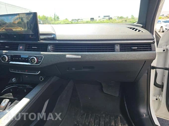 2022 Audi A4 Sedan S line Premium Plus – miniatura 16