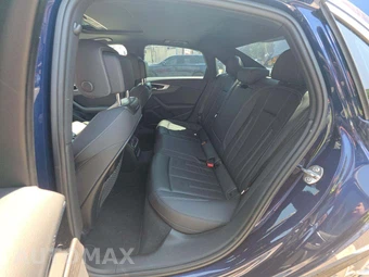 2022 Audi A4 Sedan S line Premium Plus – miniatura 13