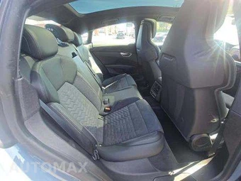 2022 Audi e-tron GT quattro Premium Plus – miniatura 17