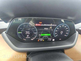 2022 Audi e-tron GT quattro Premium Plus – miniatura 9