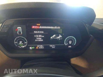 2022 Audi e-tron GT quattro Premium Plus – miniatura 9