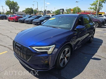 2022 Audi e-tron Premium Plus
