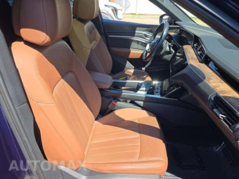 2022 Audi e-tron Premium Plus – miniatura 18