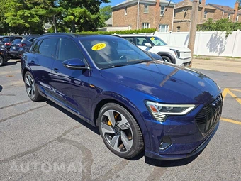 2022 Audi e-tron Premium Plus – miniatura 4