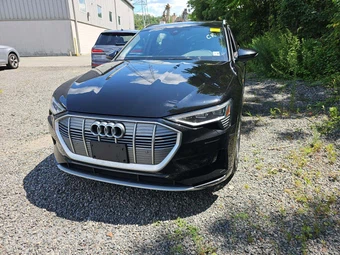 2022 Audi e-tron Premium