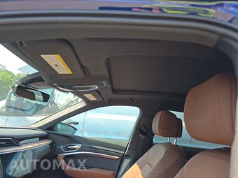 2022 Audi e-tron Premium – miniatura 17