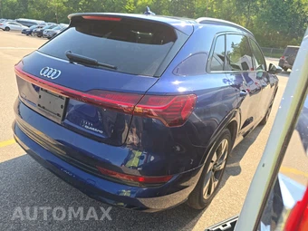 2022 Audi e-tron Premium – miniatura 4