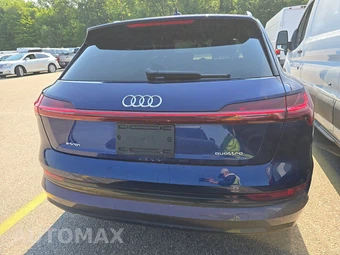 2022 Audi e-tron Premium – miniatura 5