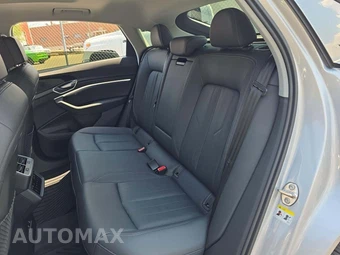 2022 Audi e-tron Sportback S line Premium - miniatura 13