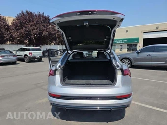 2022 Audi e-tron Sportback S line Premium - miniatura 14