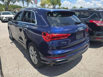 2022 Audi Q3 2.0T S line Premium Plus - miniatura 2