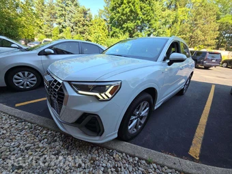 2022 Audi Q3 2.0T S line Premium Plus