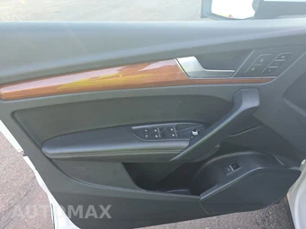 2022 Audi Q5 S line Premium Plus - miniatura 9