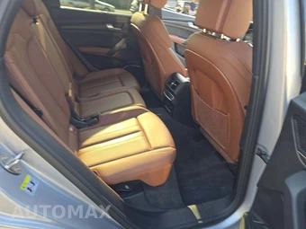 2022 Audi Q5 S line Prestige – miniatura 16