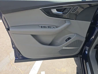 2022 Audi Q7 Premium Plus 45 TFSI - miniatura 9