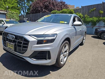 2022 Audi Q8 Premium Plus