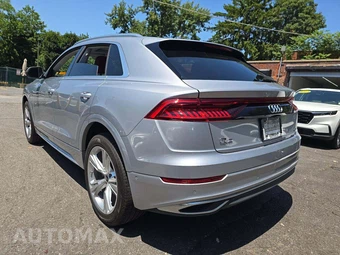 2022 Audi Q8 Premium Plus - miniatura 2