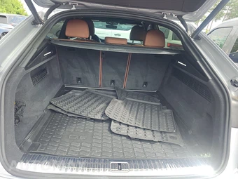 2022 Audi Q8 Premium Plus – miniatura 16