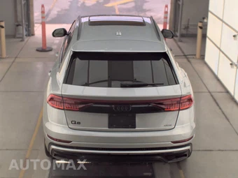 2022 Audi Q8 Premium Plus – miniatura 5