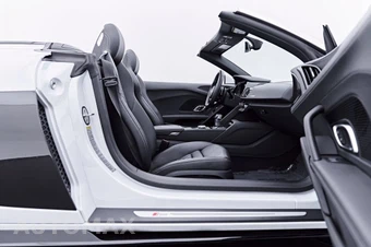 2022 Audi R8 Spyder V10 Convertible - miniatura 47
