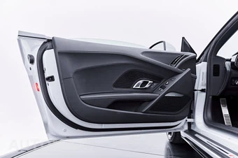 2022 Audi R8 Spyder V10 Convertible - miniatura 48