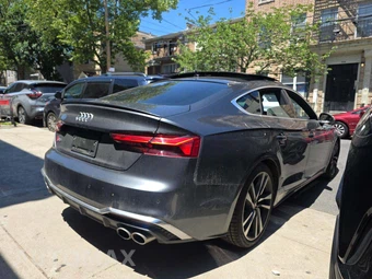 2022 Audi S5 Sportback Premium Plus Hatchback – miniatura 3