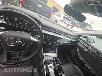 2022 Audi S8 - miniatura 11