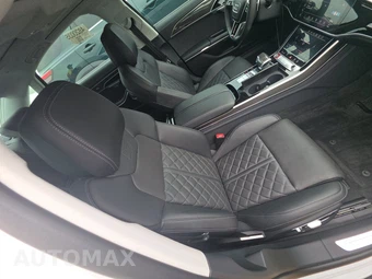 2022 Audi S8 - miniatura 8
