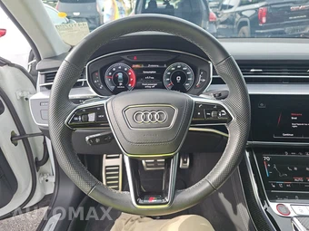 2022 Audi S8 - miniatura 10