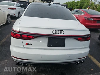 2022 Audi S8 - miniatura 5