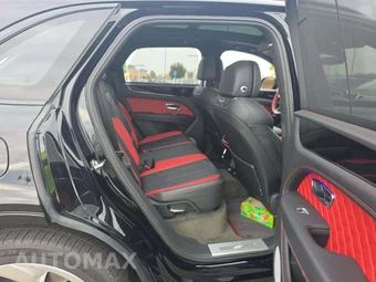 2022 Bentley Bentayga V8 - miniatura 16