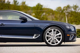 2022 Bentley Continental GT V8 - miniatura 15