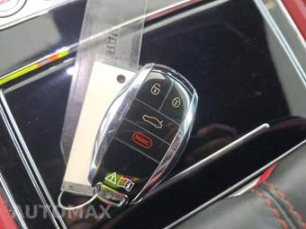 2022 Bentley Continental GTC V8 - miniatura 8