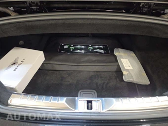 2022 Bentley Continental GTC V8 - miniatura 14