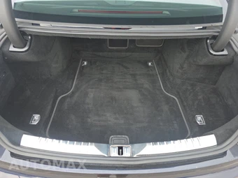 2022 Bentley Flying Spur V8 - miniatura 16