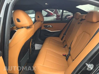 2022 BMW 3 Series Sedan 330e M SPORT LINE - miniatura 13