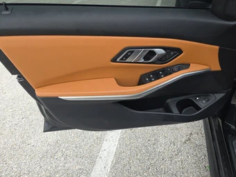 2022 BMW 3 Series Sedan 330e M SPORT LINE - miniatura 9