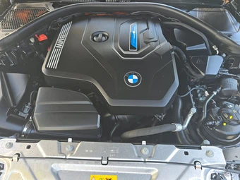 2022 BMW 3 Series Sedan 330e xDrive - miniatura 15