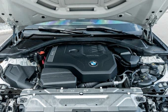 2022 BMW 3 Series Sedan 330i - miniatura 38