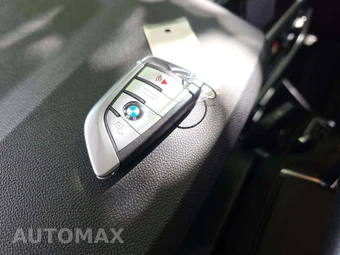 2022 BMW 3 Series Sedan 330i - miniatura 8