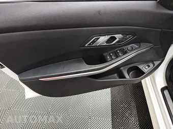 2022 BMW 3 Series Sedan 330i xDrive - miniatura 9
