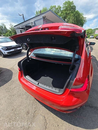 2022 BMW 3 Series Sedan 330i xDrive - miniatura 14