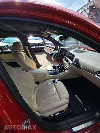 2022 BMW 3 Series Sedan 330i xDrive - miniatura 18