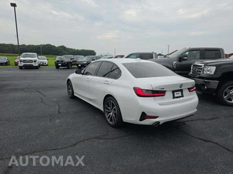 2022 BMW 3 Series Sedan 330i xDrive - miniatura 2