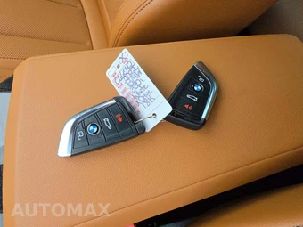 2022 BMW 3 Series Sedan 330i xDrive - miniatura 8